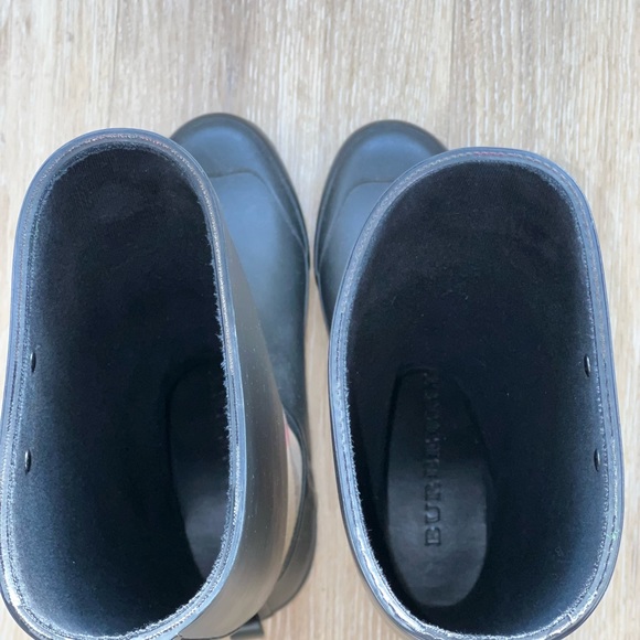 Burberry Clemence Rain Boots - Picture 8 of 11